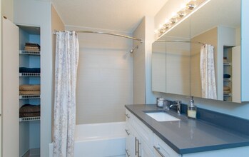 599 N State St in Chicago, IL - Foto de edificio - Building Photo