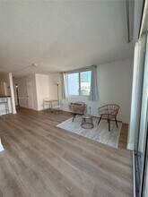 1255 Collins Ave in Miami Beach, FL - Building Photo - Building Photo