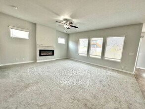 5121 N 181st St in Elkhorn, NE - Building Photo - Building Photo