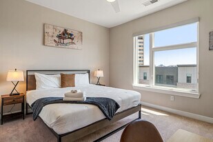 530 Massachusetts Ave in Indianapolis, IN - Building Photo