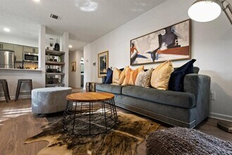 12001 Metric Blvd in Austin, TX - Building Photo - Building Photo