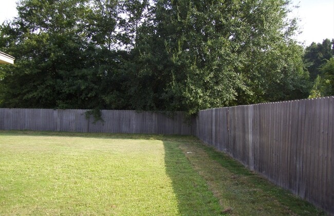 109 Newport Dr in Canton, MS - Building Photo - Building Photo