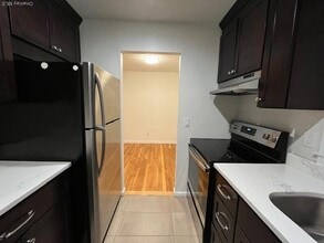 100 Manhasset Ave in Port Washington, NY - Building Photo - Building Photo