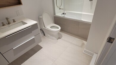 505 De L'escale Rue in Brossard, QC - Building Photo - Building Photo