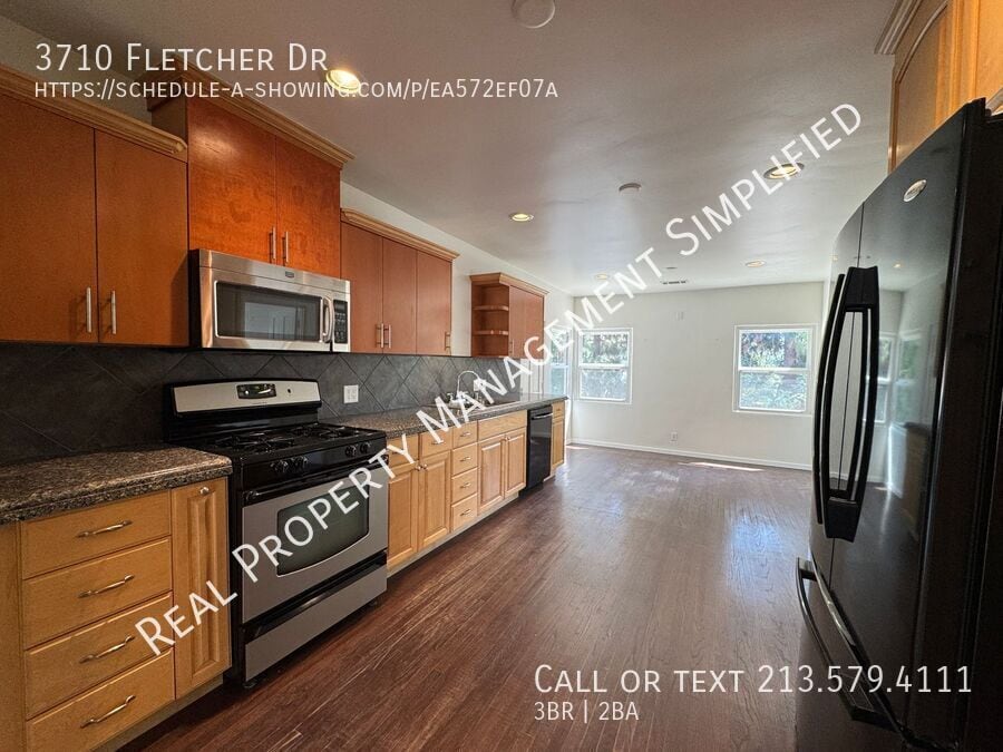 3710 Fletcher Dr in Los Angeles, CA - Building Photo