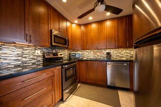 300 Waterway Dr S in Lantana, FL - Building Photo - Building Photo