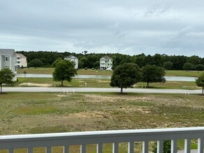 520 Cannonsgate Dr in Newport, NC - Building Photo - Building Photo
