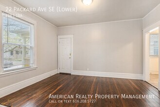 22 Packard Ave SE in Grand Rapids, MI - Building Photo - Building Photo