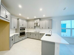 1409 Lone Feather Trail in Winter Park, FL - Building Photo - Building Photo