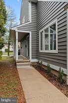 1 Center St in Doylestown, PA - Building Photo