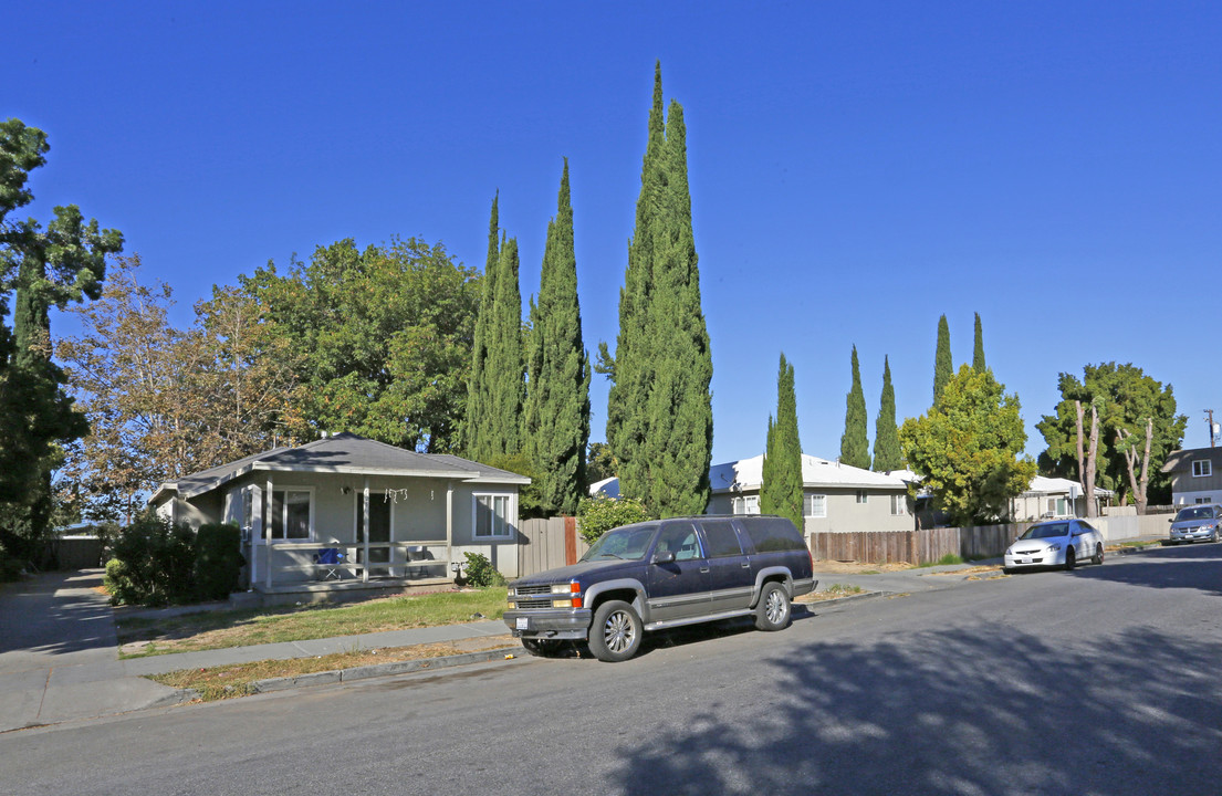 525-539 Avalani Ave in San Jose, CA - Foto de edificio