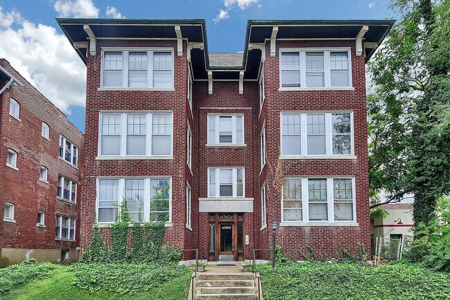 4060 Cleveland Ave in St. Louis, MO - Foto de edificio - Building Photo