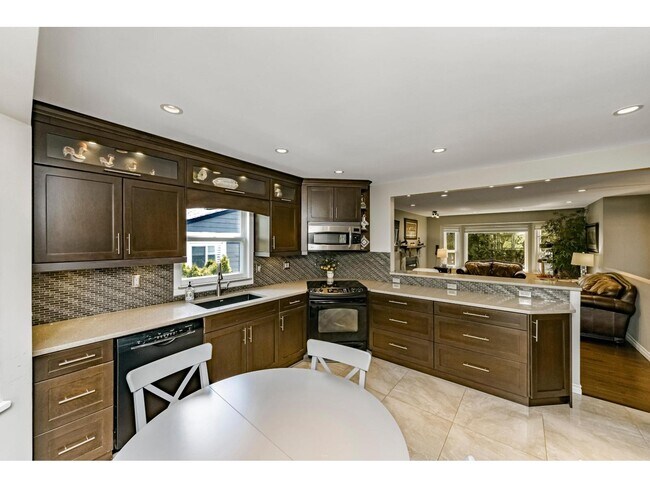 19843-19848 48 Ave in Langley, BC - Building Photo - Building Photo