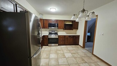 28W165 87th St in Naperville, IL - Building Photo - Building Photo