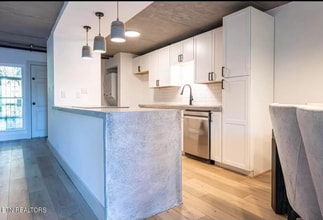 542 Berlin Dr in Knoxville, TN - Building Photo - Building Photo