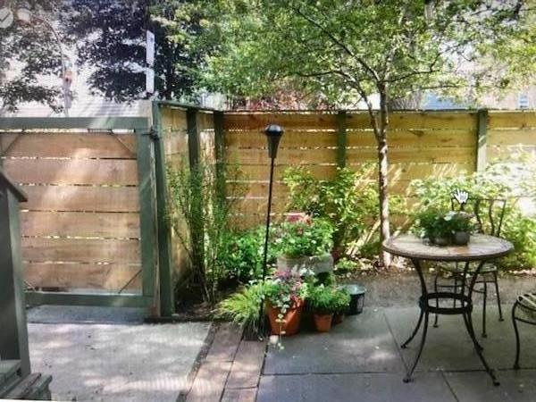 1255 N Damen Ave, Unit #1F in Chicago, IL - Building Photo - Building Photo