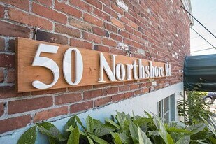 50 Northshore Rd in Lake Oswego, OR - Building Photo