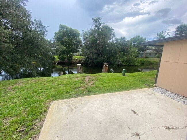5 Bogey Cir in New Smyrna Beach, FL - Building Photo - Building Photo