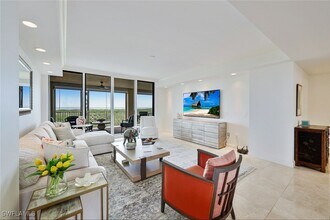 6597 Nicholas Blvd in Naples, FL - Building Photo - Building Photo