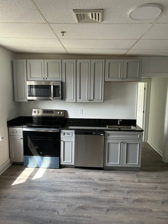126-128 Lincoln St in Worcester, MA - Building Photo