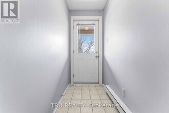 770 St Andre Dr in Ottawa, ON - Building Photo - Building Photo