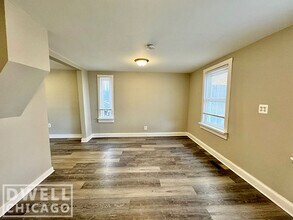 1154 W 17th St in Chicago, IL - Foto de edificio - Building Photo