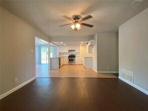 7000 Bryn Mawr Cove in Austin, TX - Building Photo - Building Photo