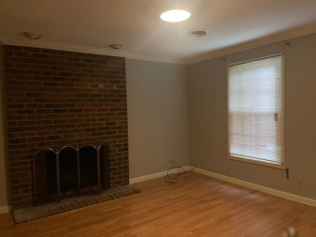 property at 121 Arcadia Ln