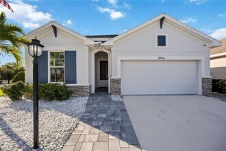 3926 Sunshine Pine Ave in Bradenton, FL - Building Photo - Building Photo