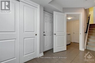 610 Lauraleaf Cres in Ottawa, ON - Building Photo - Building Photo