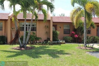 306 Lake Helen Dr in West Palm Beach, FL - Building Photo - Building Photo