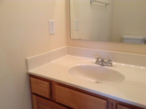 7628 Falls Creek Way in Burlington, KY - Building Photo - Building Photo