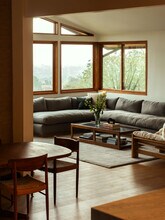 1336 Las Canoas Rd in Pacific Palisades, CA - Foto de edificio - Building Photo