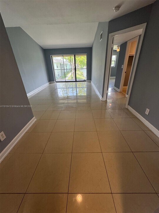 8787 NW 39th St, Unit 8787 in Sunrise, FL - Building Photo