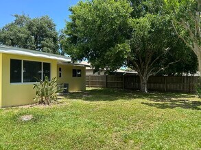2745 Atlantic Blvd in Vero Beach, FL - Building Photo - Building Photo