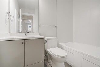 16583-1625A 25a Ave in Surrey, BC - Building Photo - Building Photo