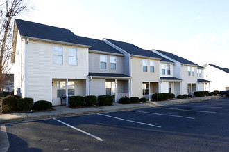 The Gardens Townhome Apartments in Jackson, GA - Building Photo - Building Photo