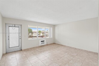 281 Camden L in West Palm Beach, FL - Building Photo - Building Photo