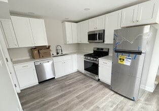 5137 S Newland Ave in Chicago, IL - Building Photo - Building Photo