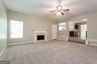 6322 Shell Dr SW in Atlanta, GA - Building Photo - Building Photo
