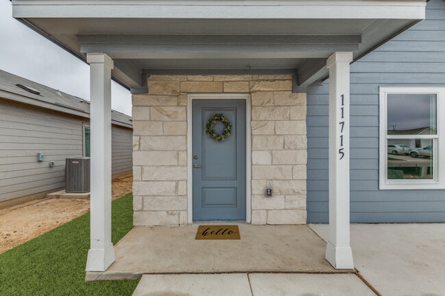 11715 Blasting Way in Von Ormy, TX - Building Photo - Building Photo