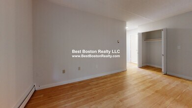 19 Central St in Somerville, MA - Building Photo - Building Photo