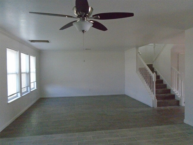 13010 Dawn Hollow Ln in Houston, TX - Building Photo - Building Photo