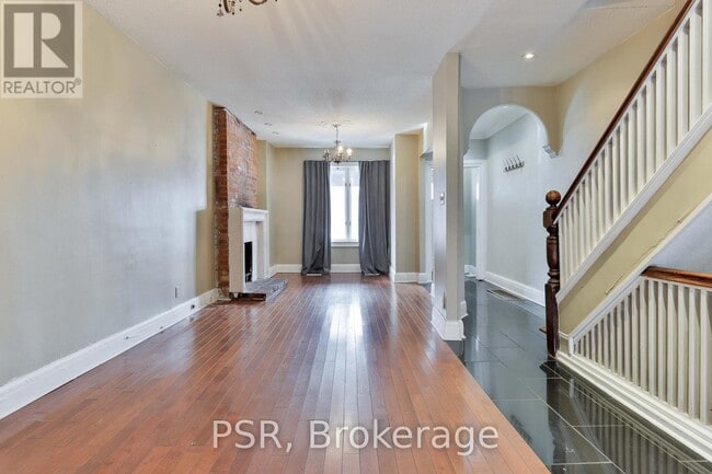 251 Bedford Rd in Toronto, ON - Building Photo - Building Photo