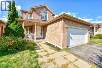 60 Crimson Ridge Rd in Barrie, ON - Building Photo - Building Photo