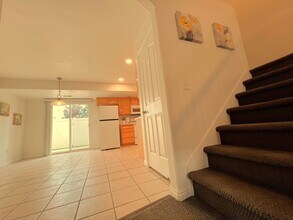 352 E Newsome Park Ln in South Salt Lake, UT - Building Photo - Building Photo