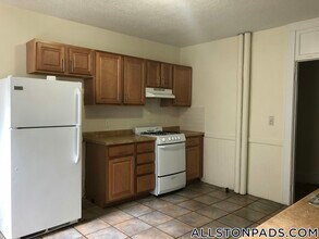 8 Barrows St in Boston, MA - Building Photo - Building Photo