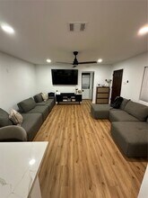 32 Farrell St in Houston, TX - Building Photo - Building Photo