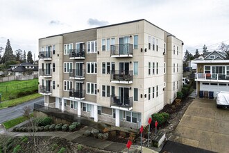 Overlook in Tacoma, WA - Building Photo - Building Photo