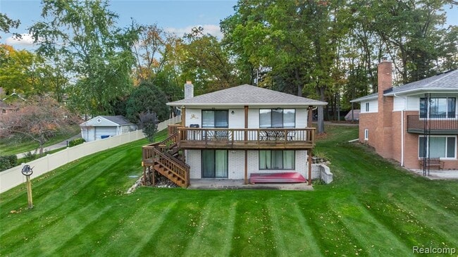 9510 Beechcrest St in White Lake, MI - Building Photo - Building Photo